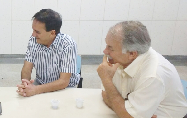 Prefeito Miguel Marques, e seu vice, Dr. João: contra, contra, contra (Foto JF)